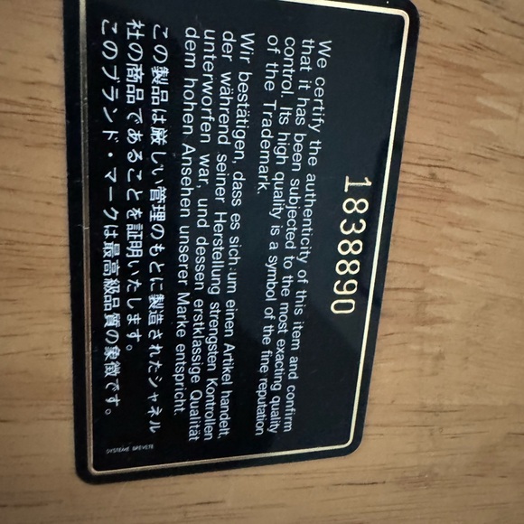 Chanel bucket bag with gold chain strap - Picture 8 of 15